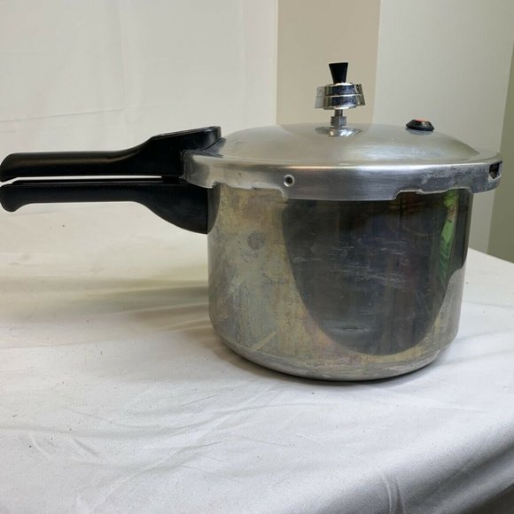 Vintage Mirro Aluminum Pressure Cooker 4.2 Quart - Picture 2 of 5
